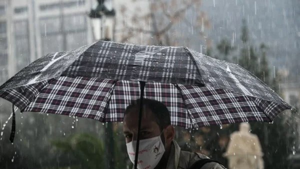 Σημαντική ανακοίνωση από τον Κλέαρχο Μαρουσάκη - Βροχές και καταιγίδες τις επόμενες ώρες