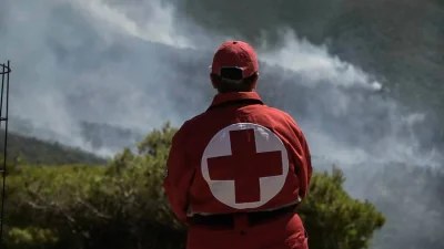 Φωτιά στα Σπάτα - Η ανακοίνωση της πυροσβεστικής