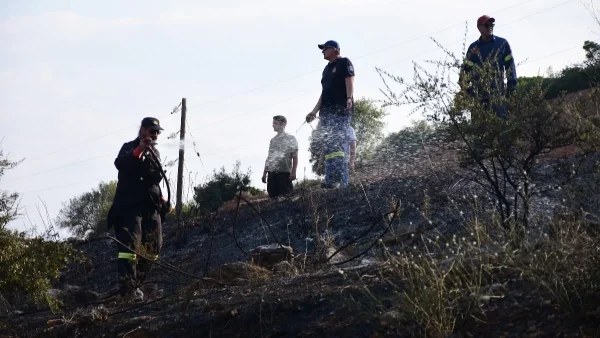 Φωτιά τώρα στο Ελληνοχώρι Κορινθίας
