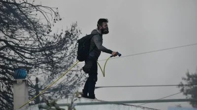 Φωτιά Πεντέλη: Ανακοινώθηκαν οι περιοχές που έχουν προβλήματα με την ηλεκτροδότηση