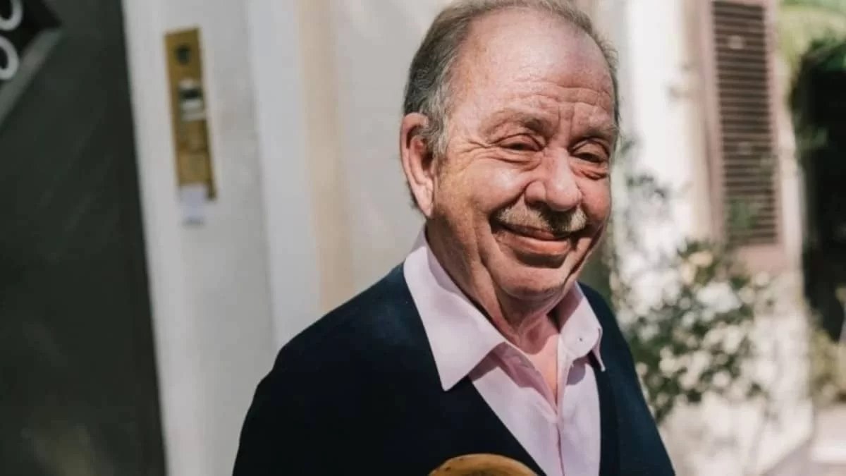 Έκανε θεραπεία με καθαρκτικό και νερό και μετά... - Η δίαιτα που ακολούθησε ο Ηλίας Μαμαλάκης και έμεινε ο μισός
