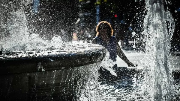 «Ή που θα λιώσουμε ή που θα καούμε παντού» - Επικά τα σχόλια στο Twitter με την έλευση του καύσωνα