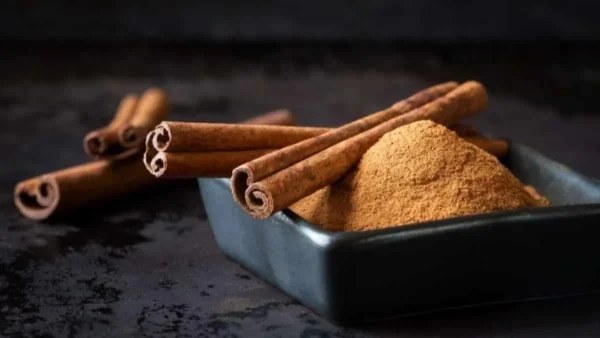 Αν βάλετε κανέλα στην ηλεκτρική σας σκούπα θα... - Το tip για το σπίτι που δεν ξέρατε