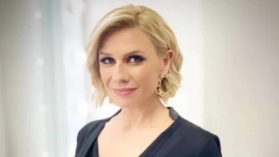 Κατερίνα Καραβάτου: Το τρυφερό στιγμιότυπο του φιλιού με την μικρή της κόρη Αέλια