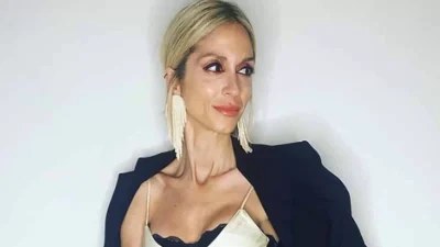 Στα πιο αδύνατά της με κοιλιακούς φέτες - Η αρετουσάριστη φωτογραφία της  Καρβέλα με μαγιό