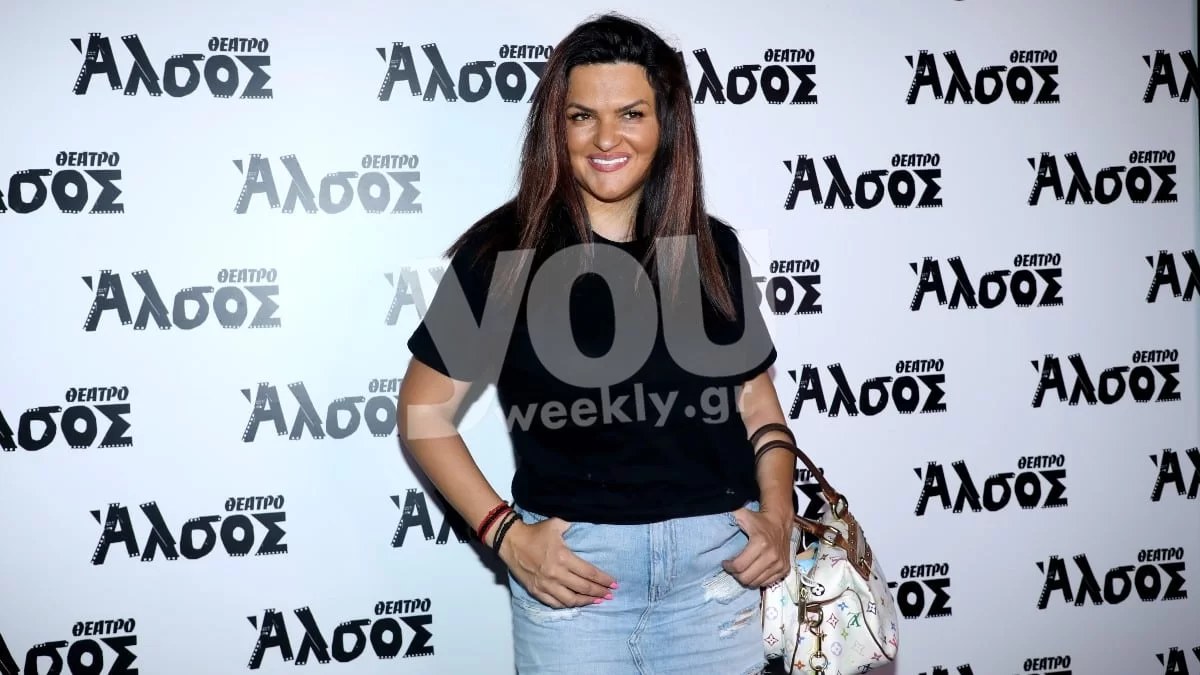 Δε μπορούσε να τα κάνει με τίποτα καλά - Στο πάτωμα η Κατσαφάδου πλένοντας τα πάνω από 8 σκυλιά της