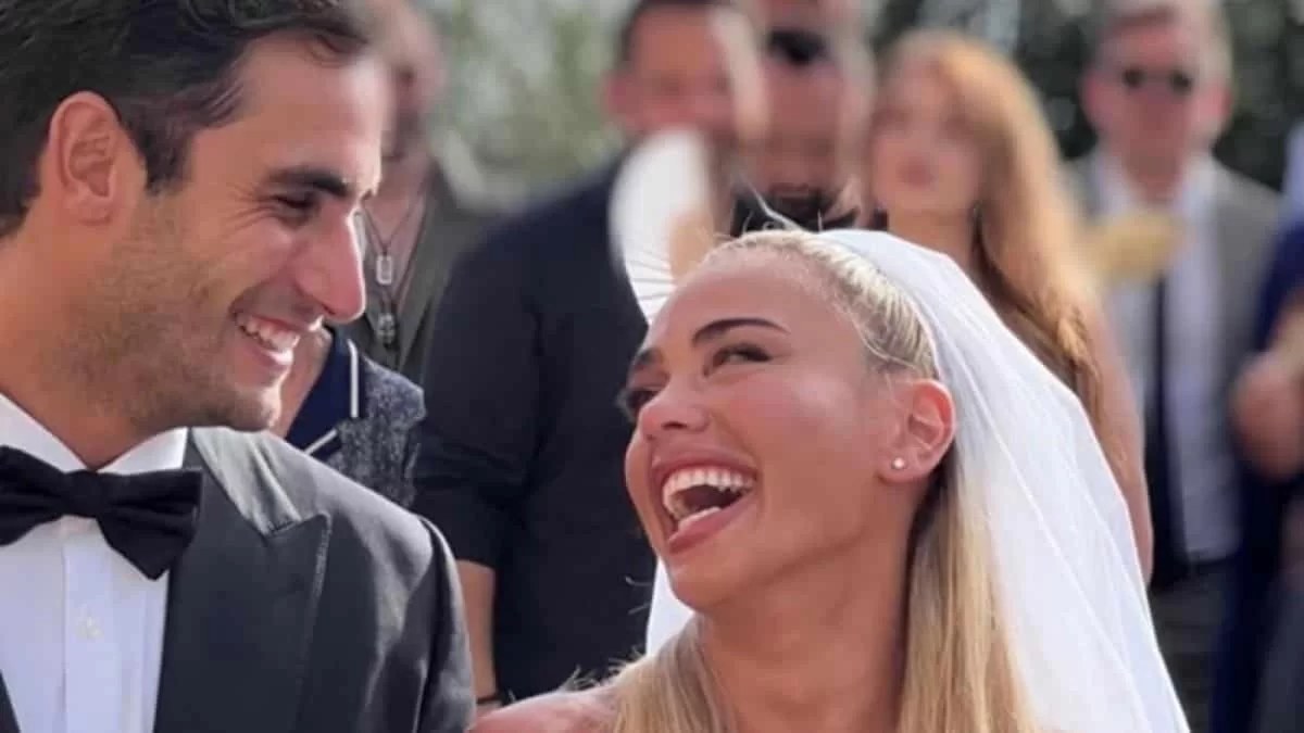 Η Κόνι ''έλυσε'' τη σιωπή της για το χλιδάτο ταξίδι - Όλη αλήθεια για το κόστος του μήνα του μέλιτος στις Μαλδίβες