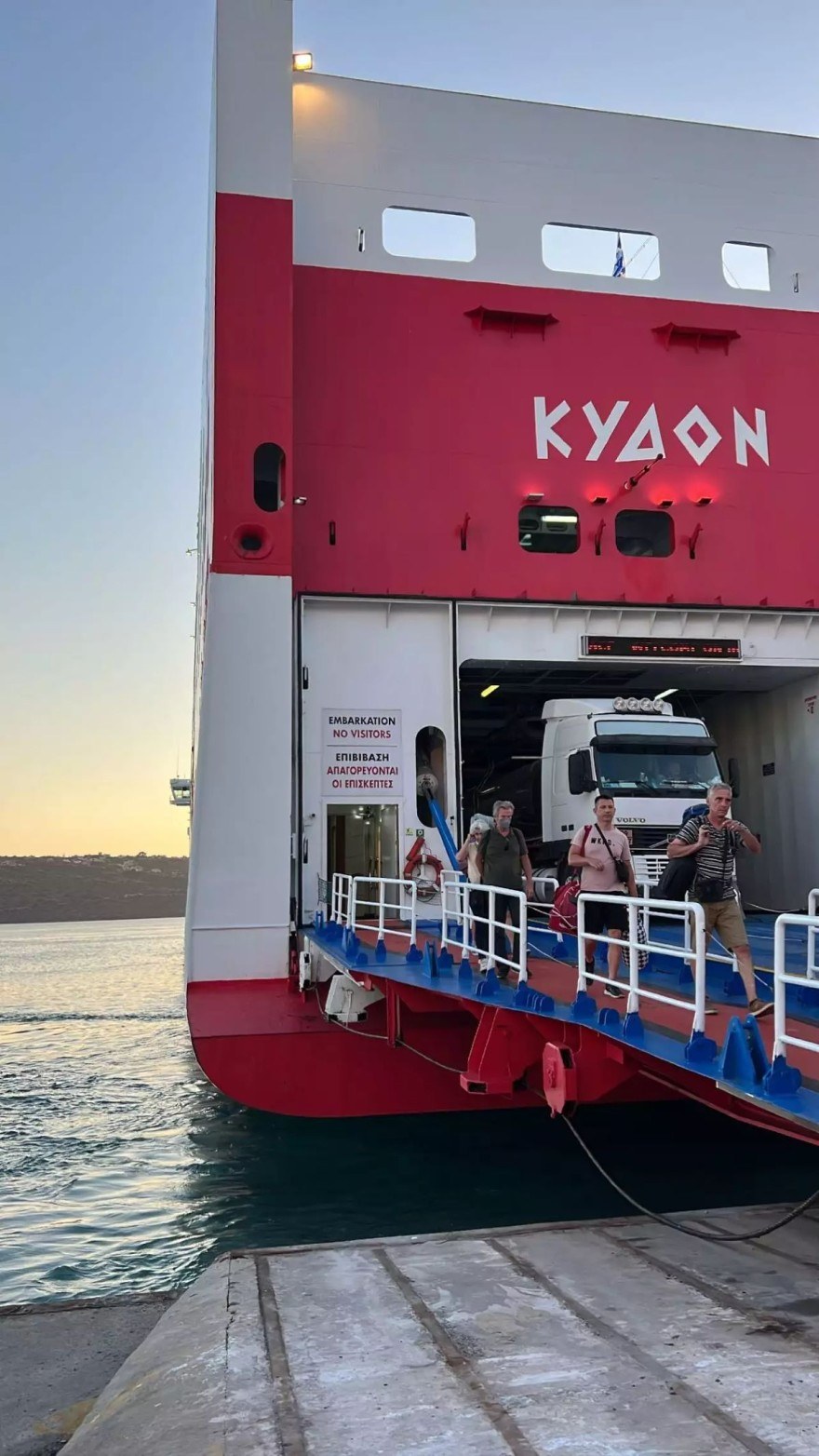 Το πλοίο με το οποίο ταξίδεψαν στα Χανιά Κόνι Μεταξά -Καπότσης