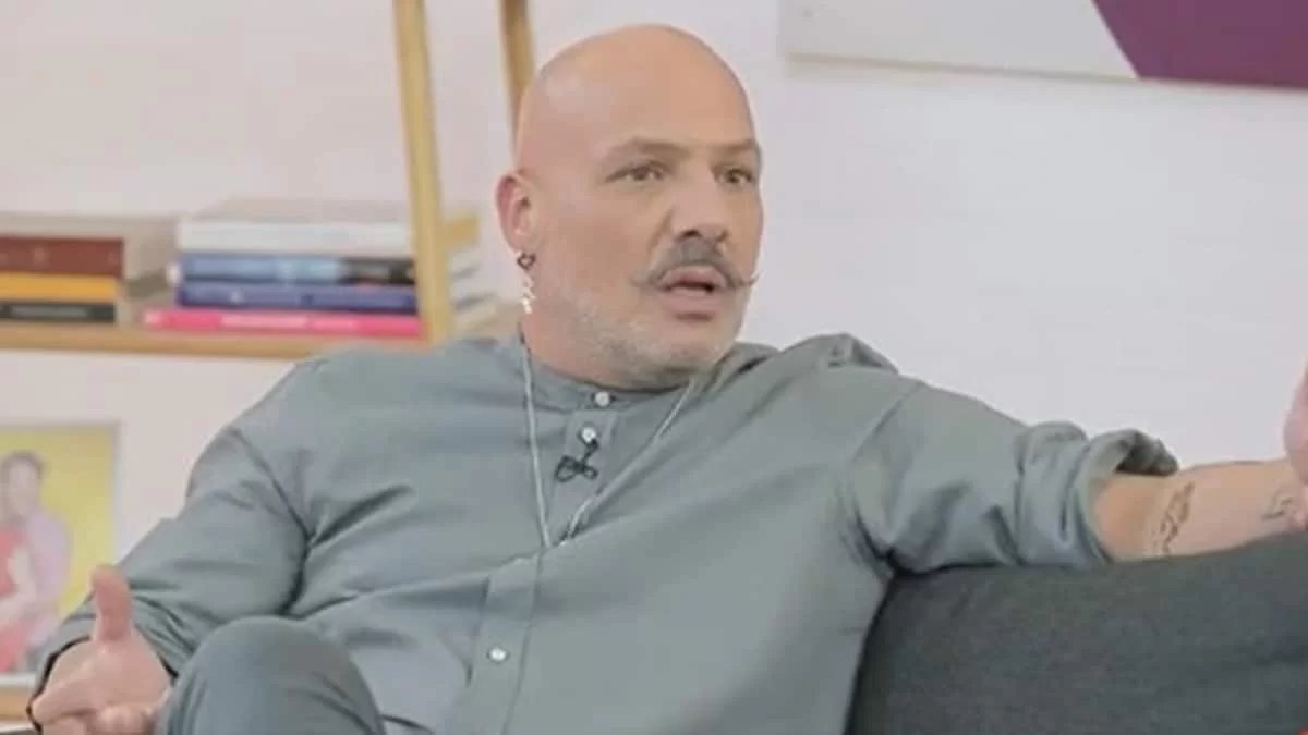 «Δεν μπορώ να πιστέψω ότι η επιλογή ενός κράτους είναι...» - Ο Νίκος Μουτσινάς ξεκαθαρίζει για την υιοθεσία