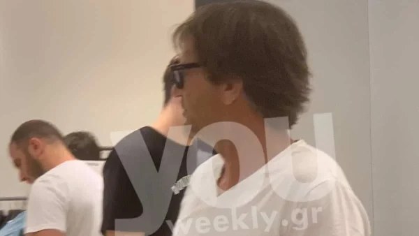 Κι όμως δεν κάνει διακοπές στην Άνδρο - Που πέτυχε ο φωτογραφικός φακός τον Ματέο Παντζόπουλο