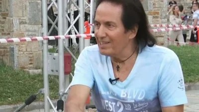 «Θα δείξει ο χρόνος αν αντέχουν και αν...» - "Καταπέλτης" ο Πασχάλης για τα απίστευτα σκηνικά στα Mad VMA