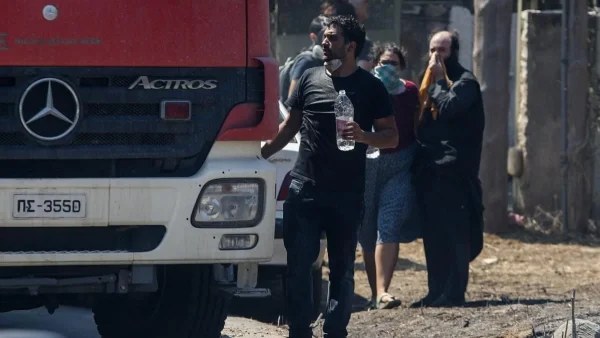 Φωτιά Πεντέλη: Δωρεάν ψυχολογική υποστήριξη για τους πυρόπληκτους