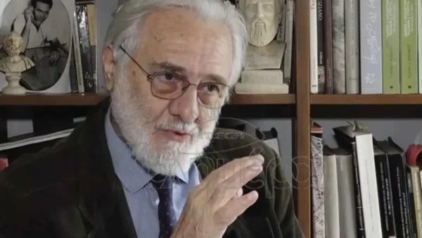 Βυθισμένος στη θλίψη ο Γιάννης Σμαραγδής