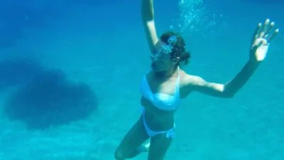 Σε κρυφή παραλία στην Καστό Τατιάνα Στεφανίδου και Νίκος Ευαγγελάτος - Βίντεο ντοκουμέντο