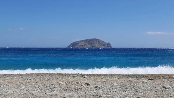Σέριφος: «Θυμάμαι να με...» - Σοκάρει η 23χρονη καταγγέλλουσα βιασμού από 2 πακιστανούς