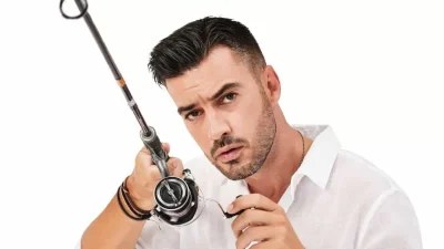Με το καλάμι του στην Πάρο - Ο πρώτος καλεσμένος του Γιάννη Τσιμιτσέλη στην εκπομπή Fishy