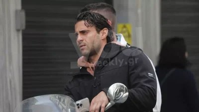 Όχι με την Ευρυδίκη Βαλαβάνη πάντως: Με νέα παρέα στα Κύθηρα ο Κωνσταντίνος Βασάλος