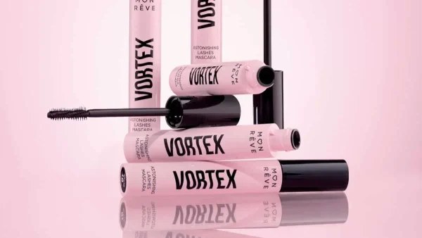 Astonishing lashes in a single coat!