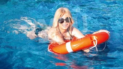 Σε 5αστερο ξενοδοχειακό συγκρότημα με πισίνα - Φωτογραφίες από τις διακοπές της Κουτσελίνη με την κόρη της