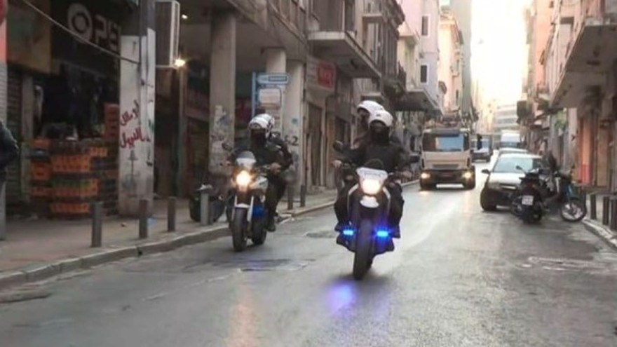 53χρονη έπεσε από το μπαλκόνι πολυκατοικίας