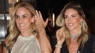 4.300 ευρώ κοστίζει η personalized τσάντα της Αθηνάς Οικονομάκου - Τράβηξε όλα τα βλέμματα στη Μύκονο με τo see through μαύρο φόρεμα