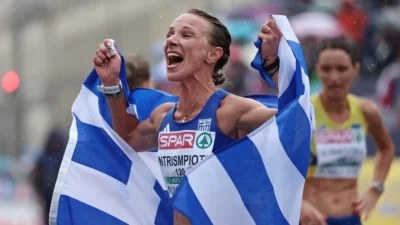 Στεφανίδη και Μόσιαλος αποθέωσαν την Ντρισμπιώτη για τα 2 μετάλλια μέσα σε 2 εβδομάδες