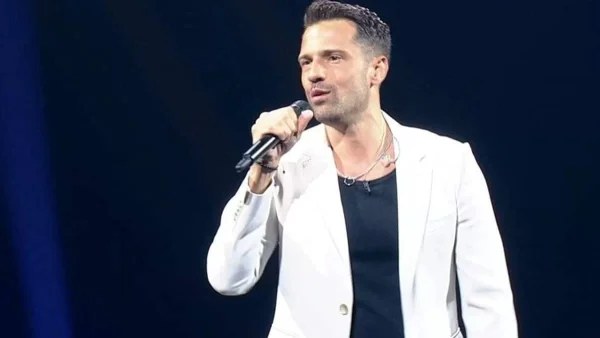 Στιγμές τρόμου για τον Κωνσταντίνο Αργυρό - Διέκοψε την συναυλία του