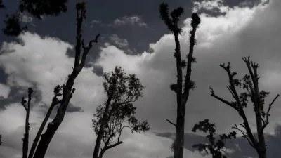 Καιρός (8/8): Τοπικές βροχές και ζέστη σήμερα