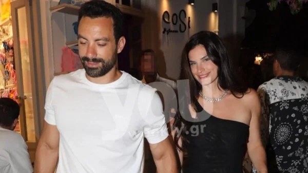 Στιγμές ευτυχίας για την Χριστίνα Μπόμπα και τον Σάκη Τανιμανίδη πριν την βάφτιση των διδύμων - Τι συνέβη;