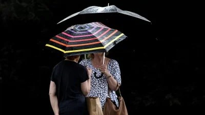 Βροχερός και σήμερα (14/8) ο καιρός - Πού θα φτάσει η θερμοκρασία