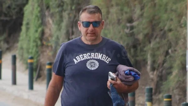 "Και γάμος στις διακοπές" - Επικό στιγμιότυπο για τον Γιώργο Λιάγκα στις καλοκαιρινές του διακοπές στην Κάστο