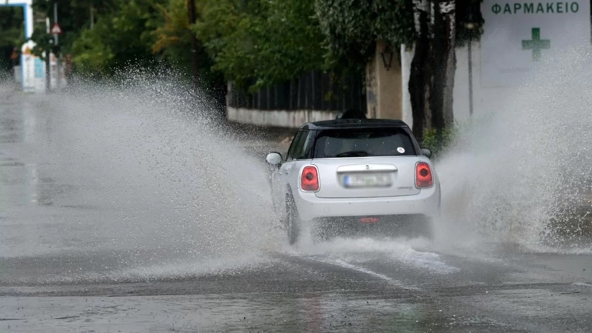 Καιρός (23/8): Ισχυρές καταιγίδες και πτώση της θερμοκρασίας
