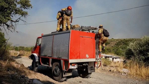 Φωτιά τώρα στην Κρήτη - Σπεύδουν ελικόπτερα για βοήθεια