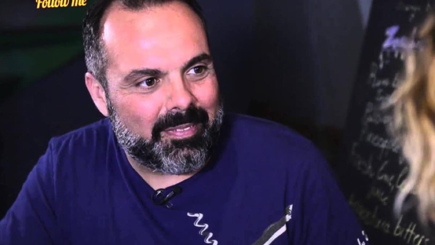 Ο Δημήτρης Γιατζόγλου είναι ο ένας από τους δύο παρουσιαστές της νέας ψυχαγωγικής εκπομπής της ΕΡΤ