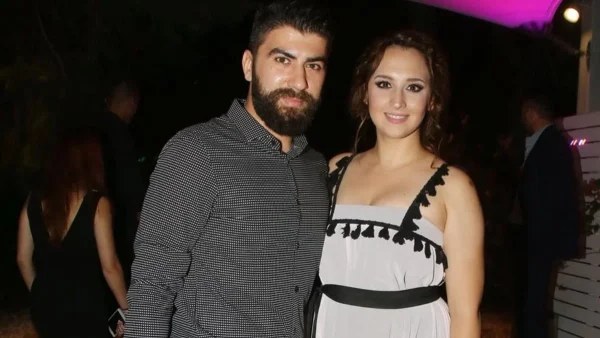 "Έσκασαν" τα ευχάριστα για την Πανταζή και τον Τσάκαλο! Βαφτίζουν τον αγαπημένο του γιο