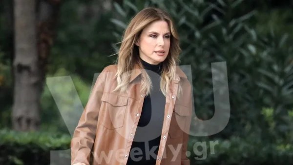 Ξανθιά και όχι παρουσιάστρια - Η γυναίκα που μπαίνει στη θέση της Κρονάκη στην εκπομπή ''Μαμά-δες''