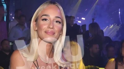 Μάζευε το πάνω μέρος του μαγιό - Κατάμαυρη και φουλ γυμνασμένη η Έλενα Κώνστα σε παραλία της Νάξου