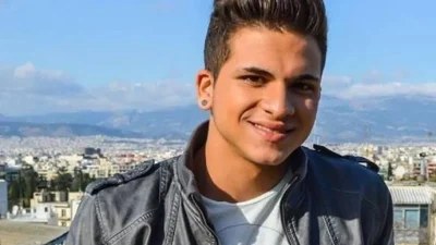 Πατέρας για πρώτη φορά ο Στέλιος Λεγάκης - Κρατά την κοιλίτσα της συντρόφου του και το ανακοινώνει