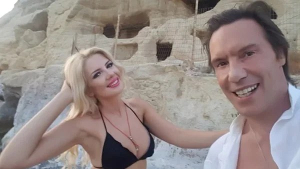''Χρόνια πολλά αυτοκολλητάκι μου'' - Γενέθλια πάνω σε σκάφος για τον Τζώρτζογλου μαζί με την Μαριόλα