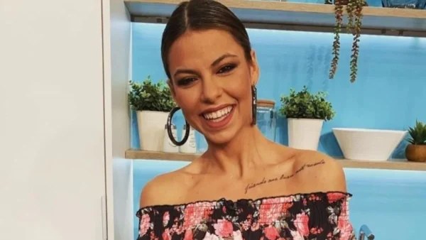 Ποζάρει ημίγυμνη πάνω στα βράχια - Αναστάτωσε ολόκληρο το instagram η Μέγκι Ντρίο με το βίντεο της