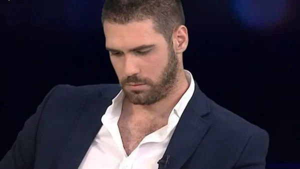 «Άγγελέ μου, δεν έφυγες...» - Ασύλληπτη θλίψη για τον Σπύρο Νικολαϊδή λίγο καιρό μετά τον θάνατο της μητέρας του