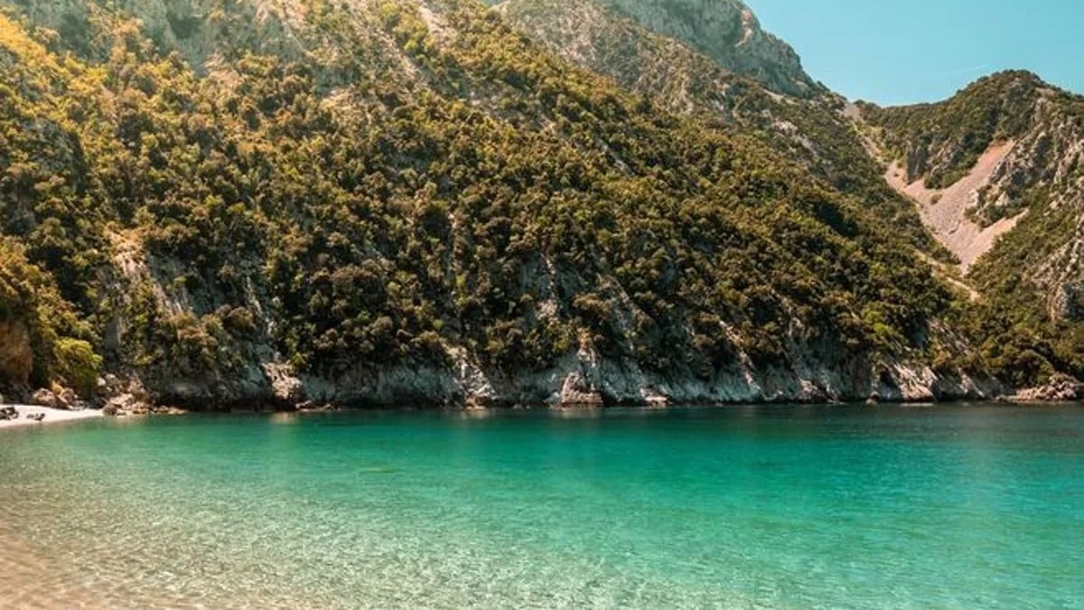 Αν είστε σε ένα από αυτά προσέξτε πολύ: Τα 5 νησιά που «βράζουν» από κρούσματα κορωνοϊού