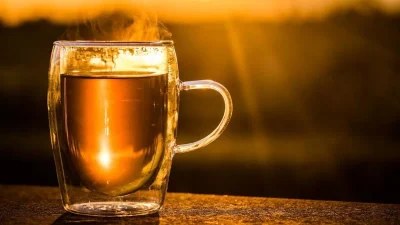 Θα μείνεις "μισή" πίνοντας το - Το σωτήριο σπιτικό ρόφημα μόνο με δυο υλικά