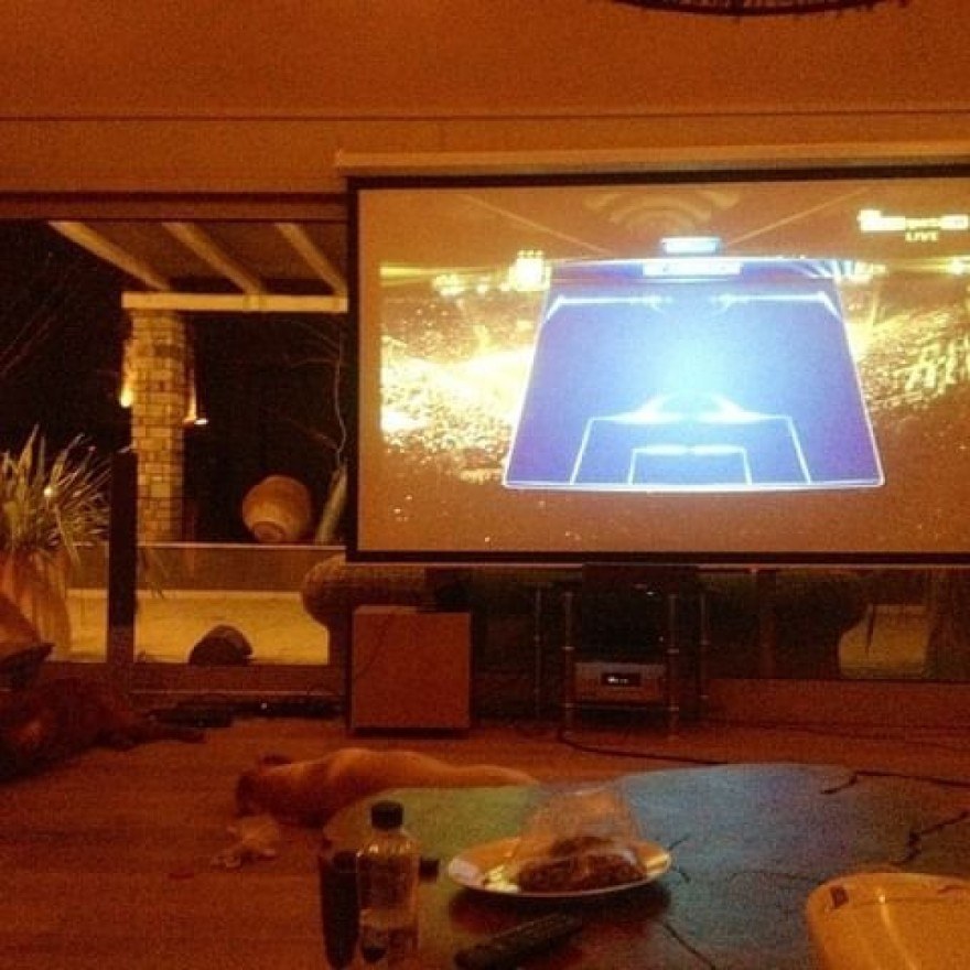 Το home cinema στο σπίτι του Ρόκκου στη Λήμνο