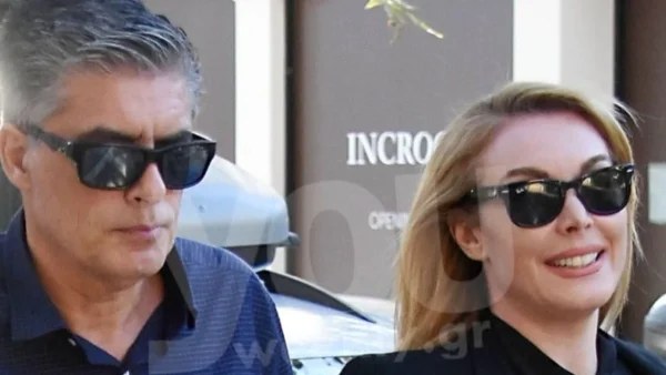 Ήταν κόκκινο της φωτιάς και το οδηγούσε ο Ευαγγελάτος - Το κάμπριο που βόλταρε η Στεφανίδου