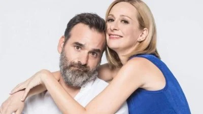 "Είναι κάτι παραπάνω από συνεργάτης..." - Όλη η αλήθεια για τη σχέση Τσεκουρα και Κουτσαφτίκη πίσω από τις κάμερες της Μουρμούρας