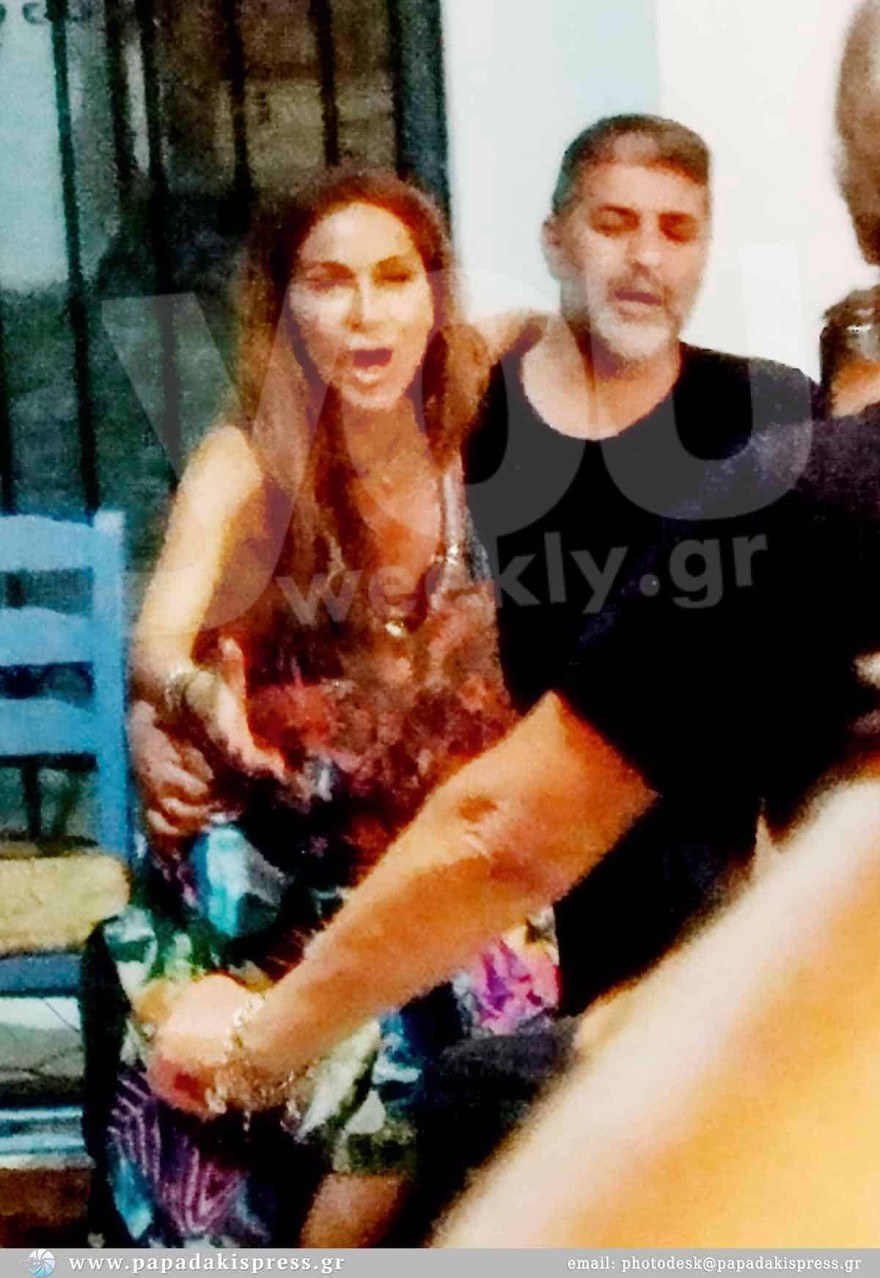 Δέσποινα Βανδή Βασίλης Μπισμπίκης Πάρος διακοπές