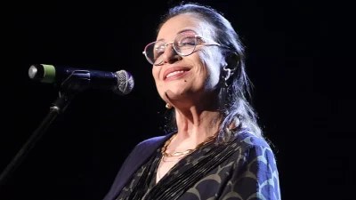 Σήμερα είναι σαν αδέλφια - Αυτός είναι ο πρώτος σύζυγος της Χάρις Αλεξίου με τον οποίο υιοθέτησαν τον Μάνο