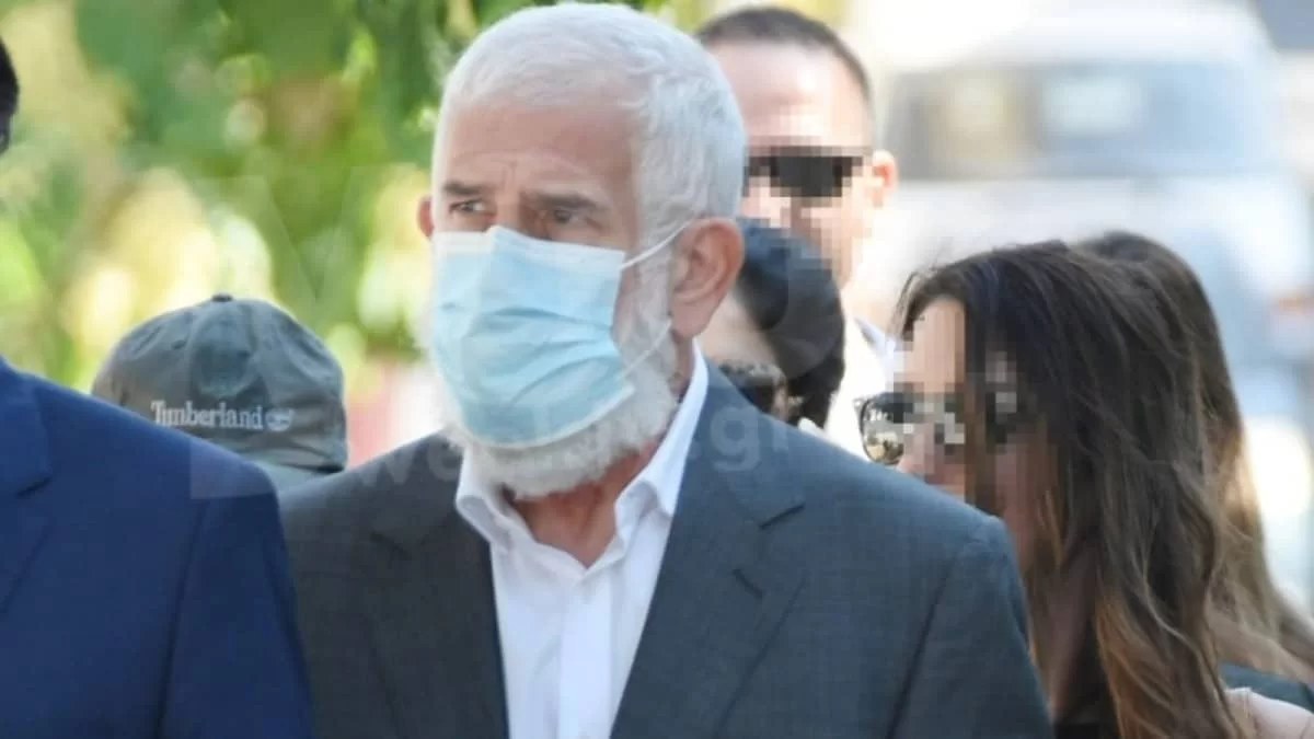 Πέτρος Φιλιππίδης: Στο "φως" οι ερωτικές επιστολές που του έστελναν Ελληνίδες ηθοποιοί