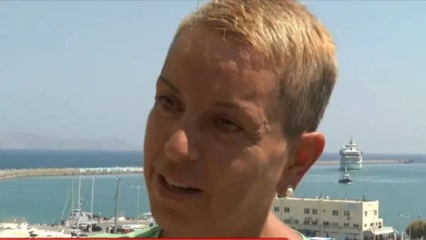 «Βλέπεις τον εαυτό σου να μεταμορφώνεται σε κάτι άλλο» - Συγκλονίζει η Αντιγόνη Ανδρεάκη για την μάχη της με τον καρκίνο